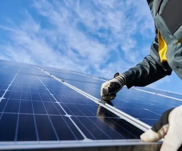 Concessão de crédito aumenta em 58% para energia solar no primeiro quadrimestre de 2022
